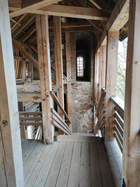 Sigulda Lettland April 2020 Rekonstruierte Holzgalerie Des Mittelalterlichen Schlosses Von — Stockfoto