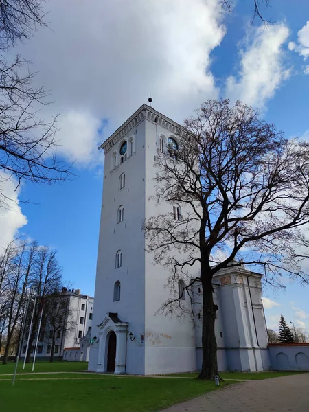 Jelgava Lettonia Aprile 2020 Campanile Della Chiesa Della Santissima Trinità — Foto Stock