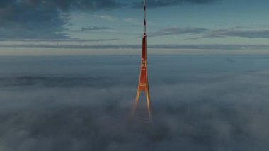 Riga şehir Tv Kulesi dron hızlandırılmış
