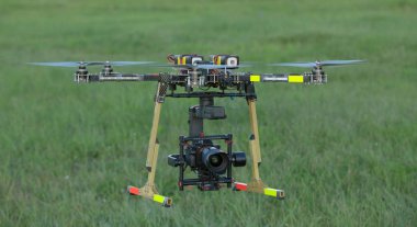 Büyük karbon dron dslr ile DJI indeks işlem yaz hava