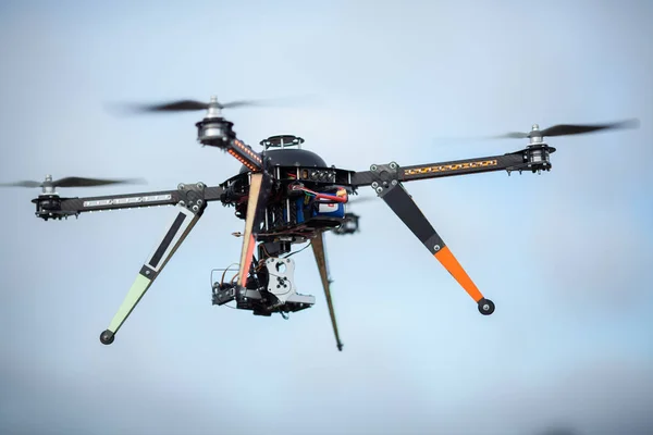 Big Carbon Drone dslr dji verano en el aire —  Fotos de Stock