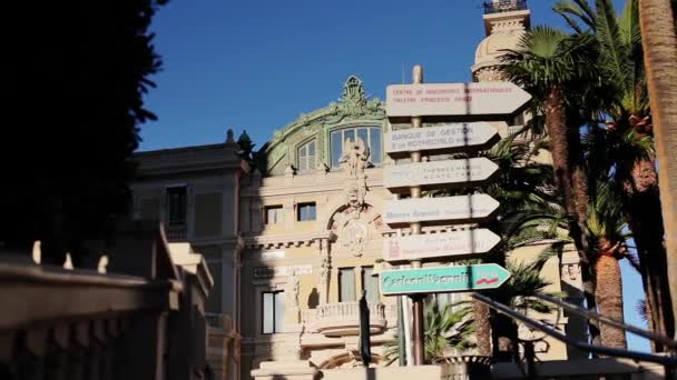 Miasto Monaco Monte Carlo ulicy palm słoneczny dzień — Wideo stockowe