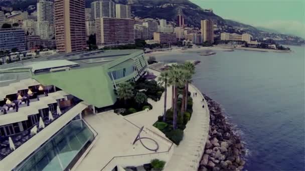 Monaco stad stadje Monte Carlo Drone vlucht poort yahts zee appartementen — Stockvideo