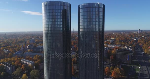 Riga Stadt Herbst Sonnenaufgang Gebäude Wohnhäuser Drohne — Stockvideo