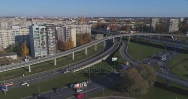 Riga şehir sonbahar gündoğumu binalar yaşayan Drone evler