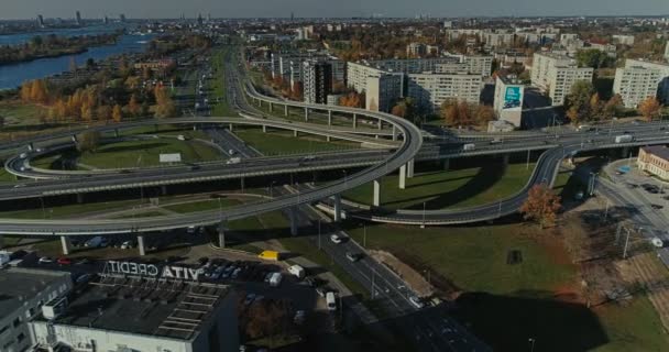 Ponte Viaduto máquina de tráfego rodoviário Drone carros de tempo rápido em movimento — Vídeo de Stock