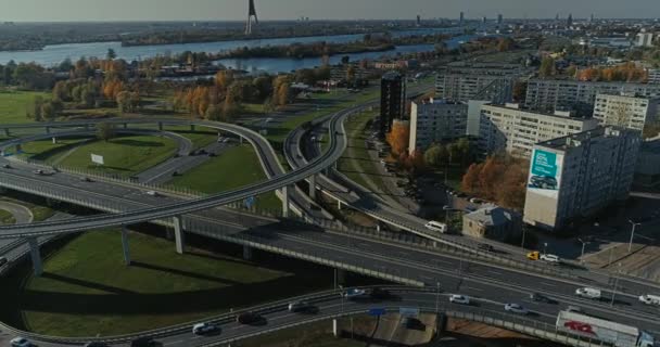 桥梁高架桥道路交通机械无人机快速时间车在运动 — 图库视频影像