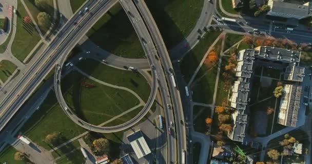 Pont Viaduc machine de circulation routière Drone voitures à temps rapide en mouvement — Video