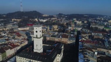 Lviv şehri, Ukrayna, şehir merkezi buidings, drone uçuş Kış saati, yollar