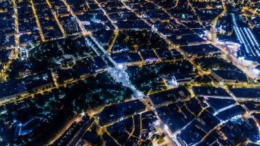 Riga şehir gece defa eski şehir sonbahar Drone uçuş