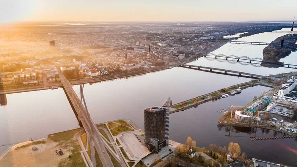 Riga cidade Outono nascer do sol edifícios casas de estar Drone — Fotografia de Stock