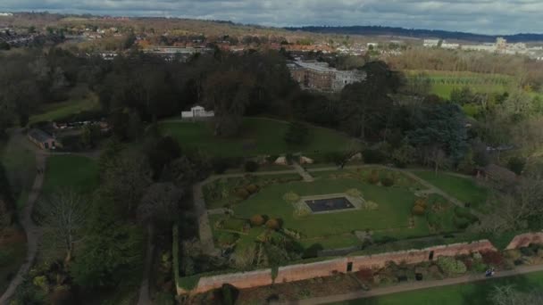 London city város zöld őszi park városi felhők drone légijárat — Stock videók