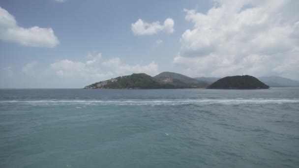 Острів в Азії подорожі, Азія, пляж, море, острів, тропічний, свято, океан — стокове відео