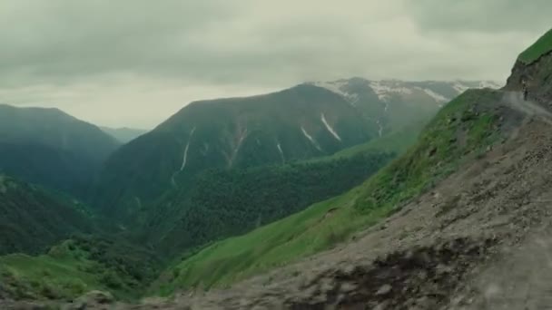 Caucasus mountains Kaukasische schoonheid natuur Georgië dieren — Stockvideo