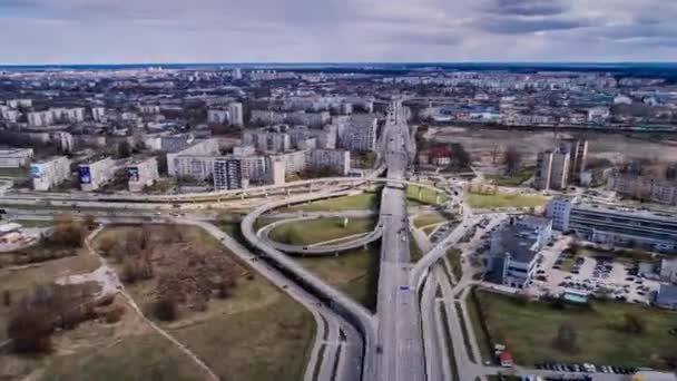 Місто міст Timelapse Віадук трафіку машина Drone швидкий час автомобілі дорозі в русі — стокове відео