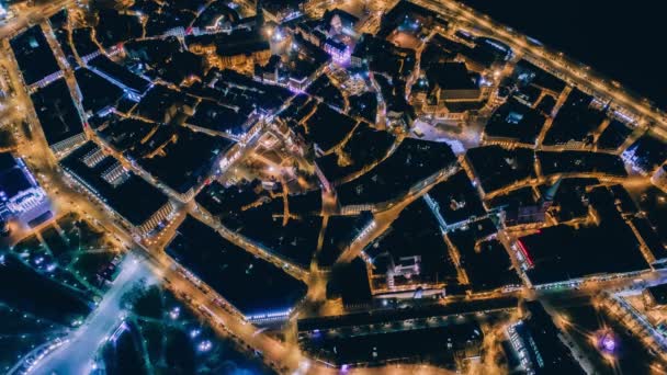 Uçak gece Timelepse Riga şehir eski aşağı Drone uçuş daugava, Letonya Nehri — Stok video