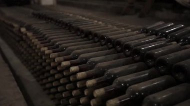 Ermenistan şişe, cam, alkol, kırmızı, içki, izole, beyaz, arka plan, içecek, tasarım, sıvı, merlot, bordeaux, etiket, şaraphane, cabernet, üzüm şarap şişe