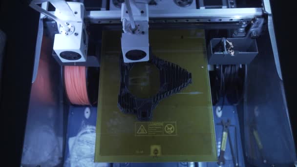 3D-printer Abs kunststof, afdrukontwerp fabricage, cnc, machine, model productie, technologie led verlichting — Stockvideo