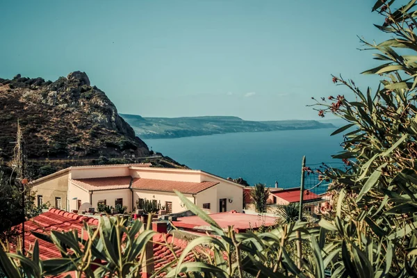 Havet Italien, Italia, Riviera landskap, turism, Resor, kusten, Europa, sommar, semester, vatten, Medelhavet, Italiensk, stad, Visa, strand, vacker — Stockfoto