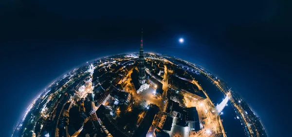 Old Riga Night Planet. Puente de carreteras en la ciudad de Riga 360 VR Drone imagen para la realidad virtual — Foto de Stock