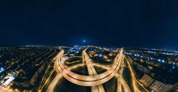 Carreteras de puente nocturno en la ciudad de Riga 360 VR Drone foto para realidad virtual, Panorama — Foto de Stock