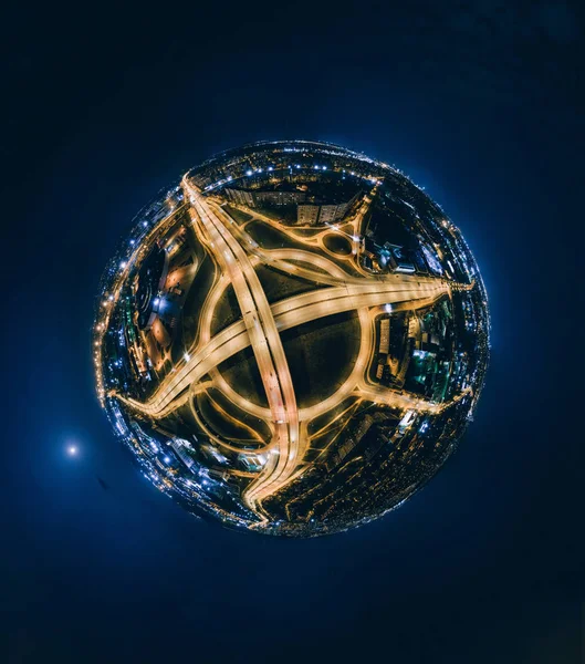 Nacht planeet. Brug wegen in Riga stad 360 Vr Drone foto voor Virtual reality, Panorama — Stockfoto