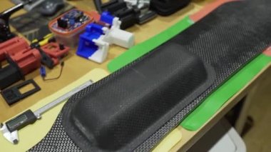 Longboard karbon parçaları. Kaykay ile motor montaj. Aşırı spor için karbon Masası. Buz pateni binmek