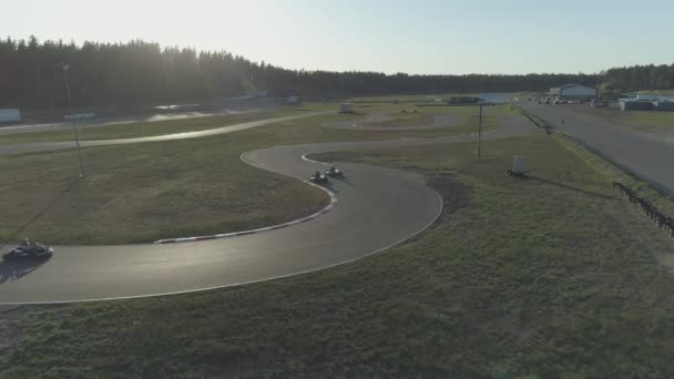Sommer Kartbahn Kart Drohnenflug Asphalt Rennen 4k Kart — Stockvideo