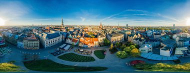 Old City Riga Merkezi dron küre 360 vr görünümü