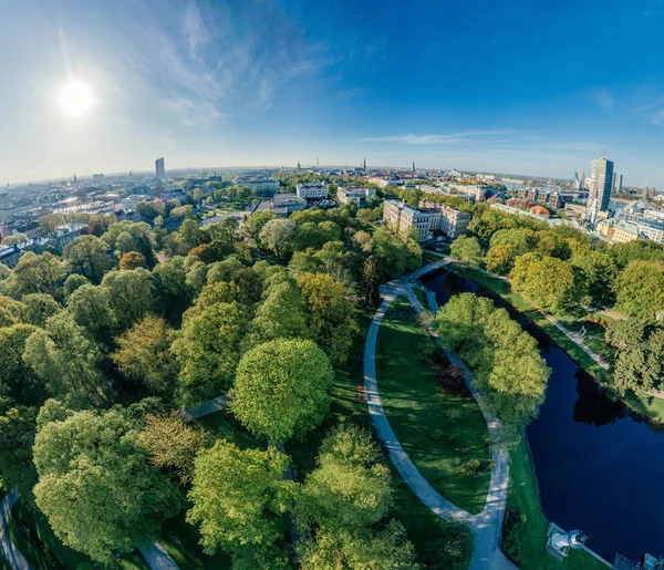 City Riga parklar dron küre 360 vr görünümü — Stok fotoğraf