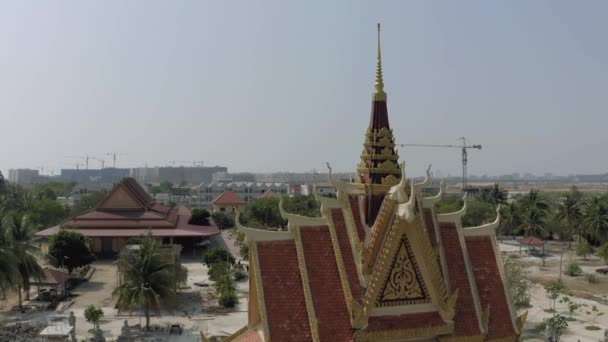 Kamboçya 'daki Buda Tapınağı 4k İHA' dan Sihanoukville manzarası — Stok video