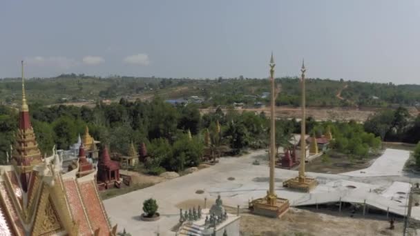 Kamboçya 'daki Buda Tapınağı 4k İHA' dan Sihanoukville manzarası — Stok video