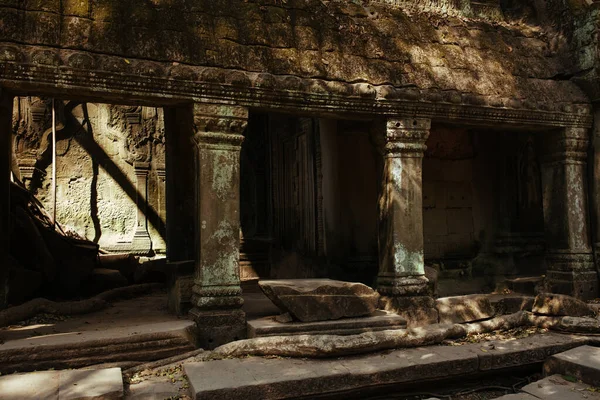 आशियातील सीम रीप शहराजवळ कंबोडियामधील अंगकोर वॅट मंदिर — स्टॉक फोटो, इमेज