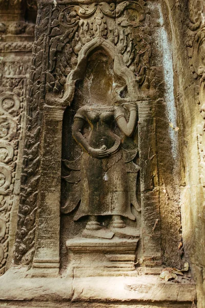 Murales acidi cambogiani e pitture rupestri sulle pareti del tempio di Agkor Wat — Foto Stock