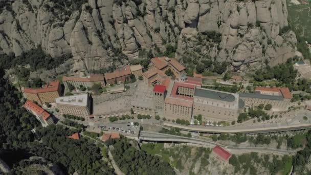 スペインのモンセラット修道院バルセロナ近くの山、自然、歴史的建造物 — ストック動画