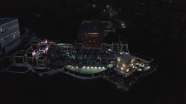 Bali Omnia kulübü Uluwatu gece uçuşu