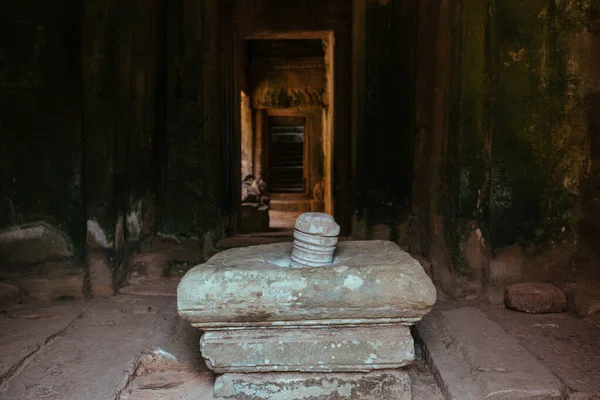 Autel du rituel de sacrifice au Temple Angkor Wat au Cambodge en Asie — Photo