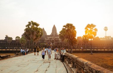 Asya 'daki Angkor Wat Tapınağı Kamboçya' da gün doğumu