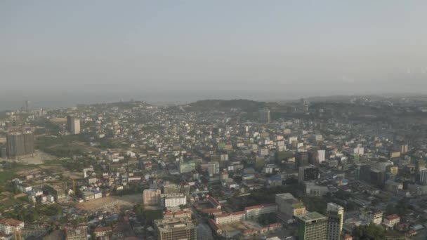 Sihanoukville cidade no Camboja drone tiro 4K — Vídeo de Stock