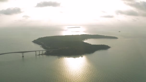 Ilha no Golfo da Tailândia no Camboja voo 4K Drone — Vídeo de Stock