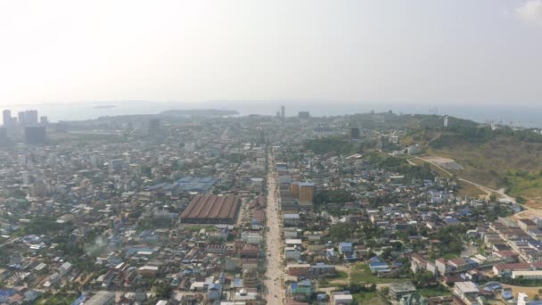 Sihanoukville stad in Cambodja drone schot 4k — Stockvideo