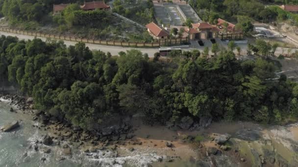 Chua Ho Quoc Ναός στο Phu Qouc Island 4k Drone πυροβολισμό — Αρχείο Βίντεο