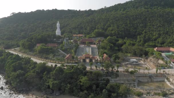 Phu Qouc Adası 'ndaki Chua Ho Quoc Tapınağı 4k İHA atışı. — Stok video