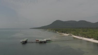 İnci madenciliği ve Vientam 'da suda yaşayan evler.