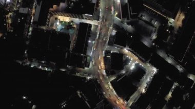 Tayland Phuket Adası 'nda Patong Şehri Gece Arabaları ve Bisikletleri trafiği