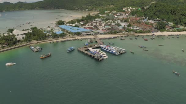 Paradise Phi-Phi Island atural κράτηση στην Ταϊλάνδη 4k Drone πτήση — Αρχείο Βίντεο
