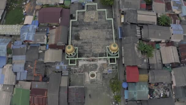 泰国Samui岛Fishermans村的房屋和穆斯林清真寺 — 图库视频影像
