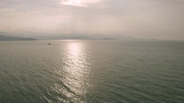 Okyanusta gün batımı, Tayland 'da Asya 4k İHA uçağı
