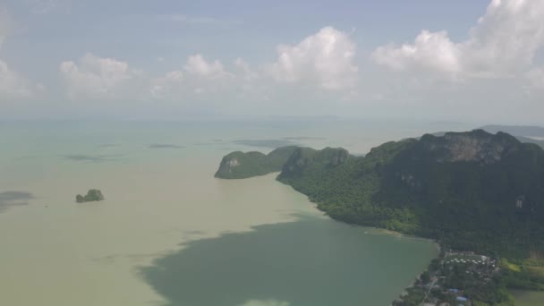 Blue Sea and Jungle Mountains in Asia, Thailand, 4k Drone shot — Stock video