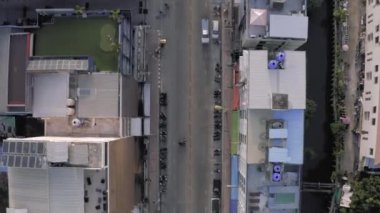 Patong şehrinde, Tayland Phuket Adası 4k insansız hava aracı trafiği